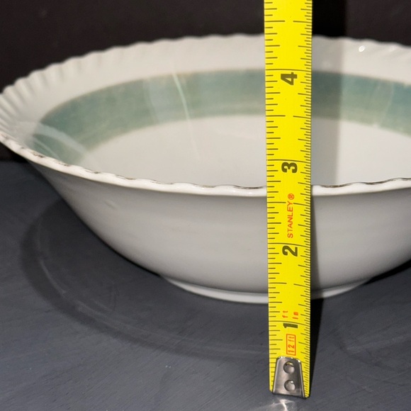 Beautiful Vintage Japan Moss Rose 9” Vegetable Serving Bowl - Picture 3 of 4